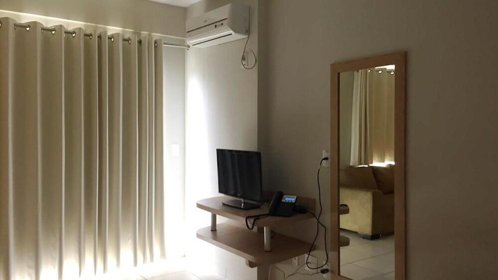 Golden Express Suite Caldas Novas Buitenkant foto